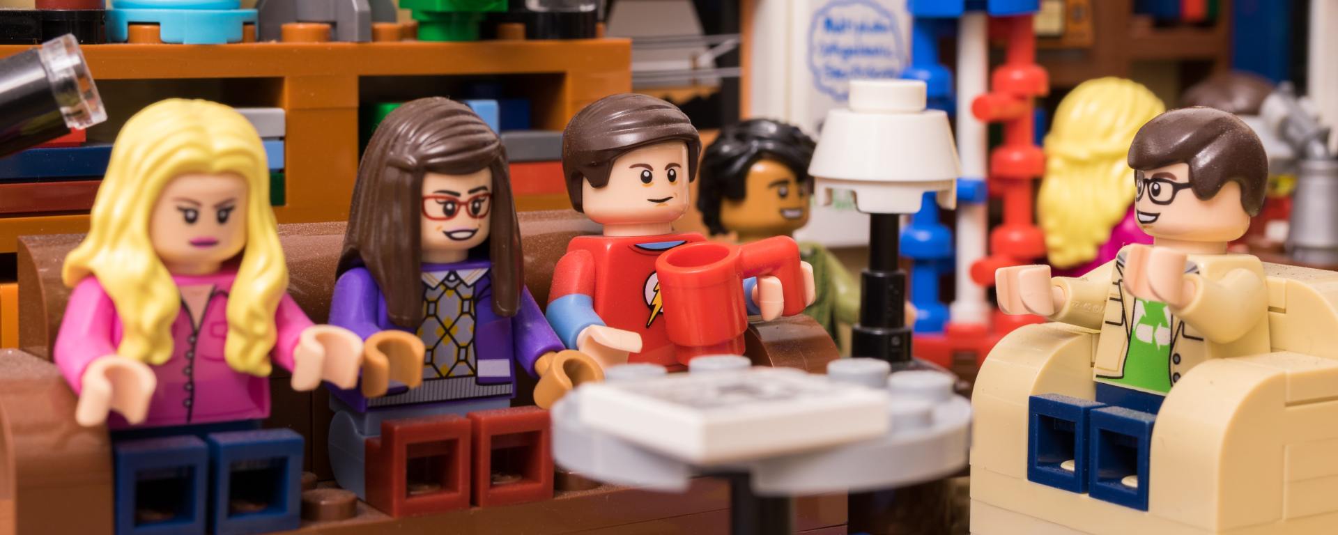 Lego set meant to look like The Big Bang Theory characters and set